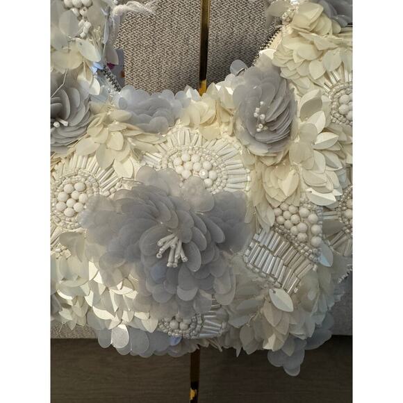 Viral Handcrafted in India White/Gray 3D Floral Beaded Crescent Bag Mini Bag NWT - Picture 3 of 6